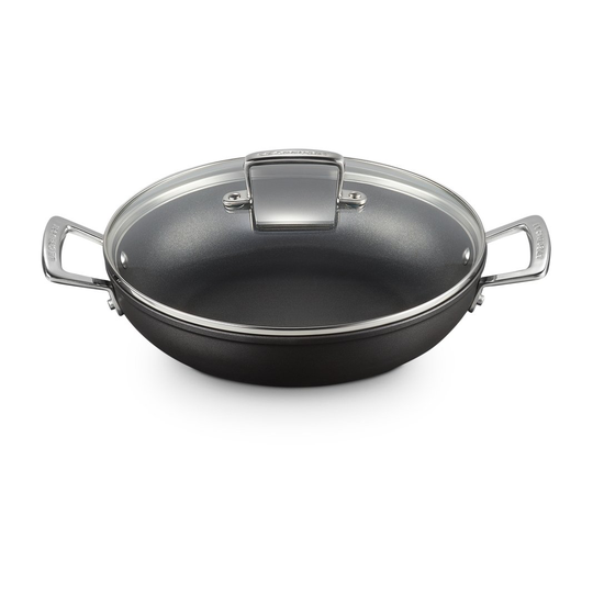 Le Creuset -haudutuspata kannella 24 cm
