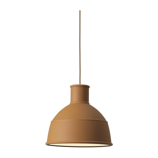 Unfold valaisin Clay Brown