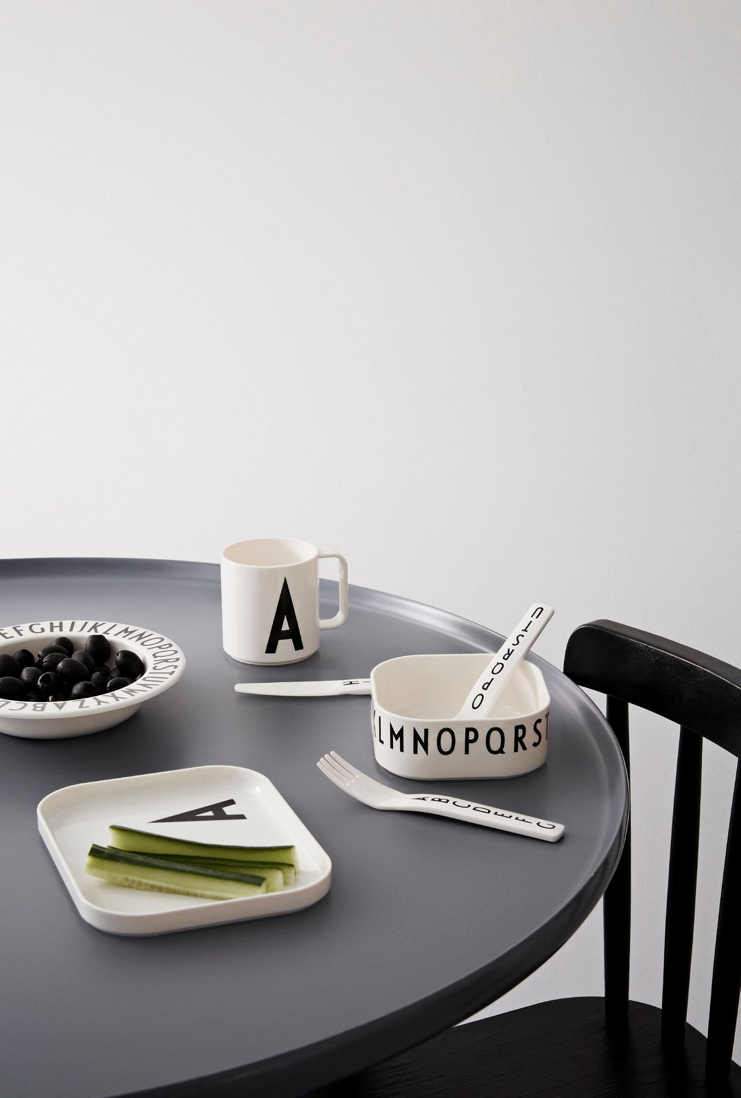 ​Design Letters - Gift Box Tritan Eating Set - V (20201500V)