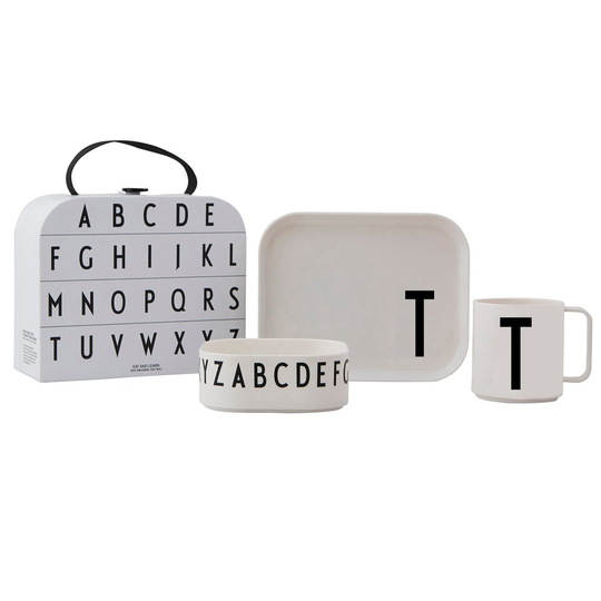 Design Letters lasten tarjoilusetti T