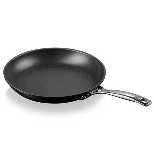 Le Creuset alumiininen paistinpannu 4,5x24 cm