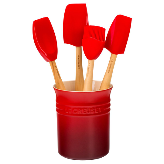 Le Creuset -säilytysastia tarvikkeilla Cerise