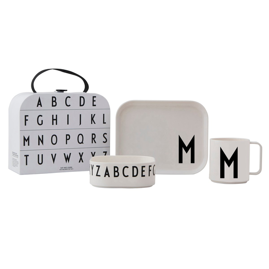 Design Letters lasten tarjoilusetti M