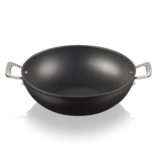 Le Creuset alumiininen wokkipannu 32 cm