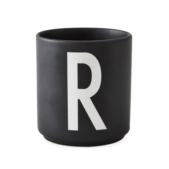 Design Letters kuppi musta R