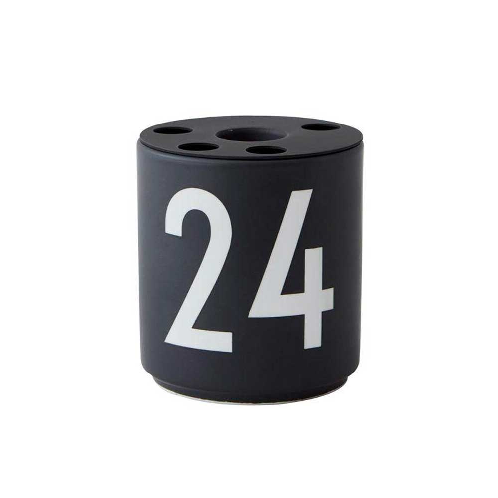 Design Letters -Joulukynttiläteline 24 - Musta